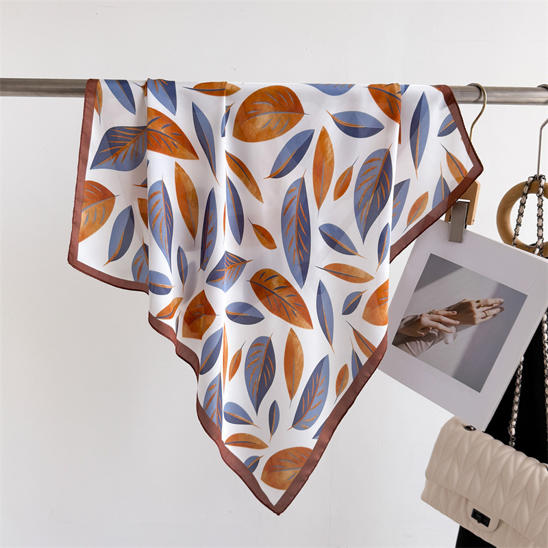 Scarf Silk Square - แบรนด์หรูพิมพ์ 70 ซม.ผ้าพันคอผู้หญิงผ้าพันคอผ้าไหมผ้าพันคอขนาดเล็กเนคไท Hairbands กระเป๋า Foulard