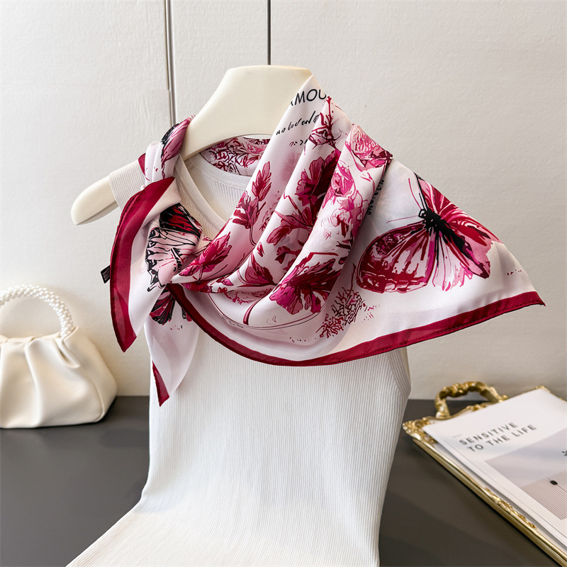 ผ้าพันคอไหมสี่เหลี่ยมลายผีเสื้ - Scarf Silk Square บทวิจารณ์และราคา