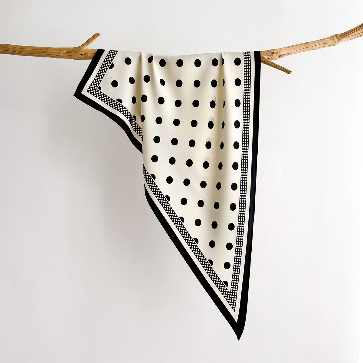 ผ้าพันคอไหมมัลเบอร์รี่ 100% ทร - Ascot Neck Scarf บทวิจารณ์และราคา