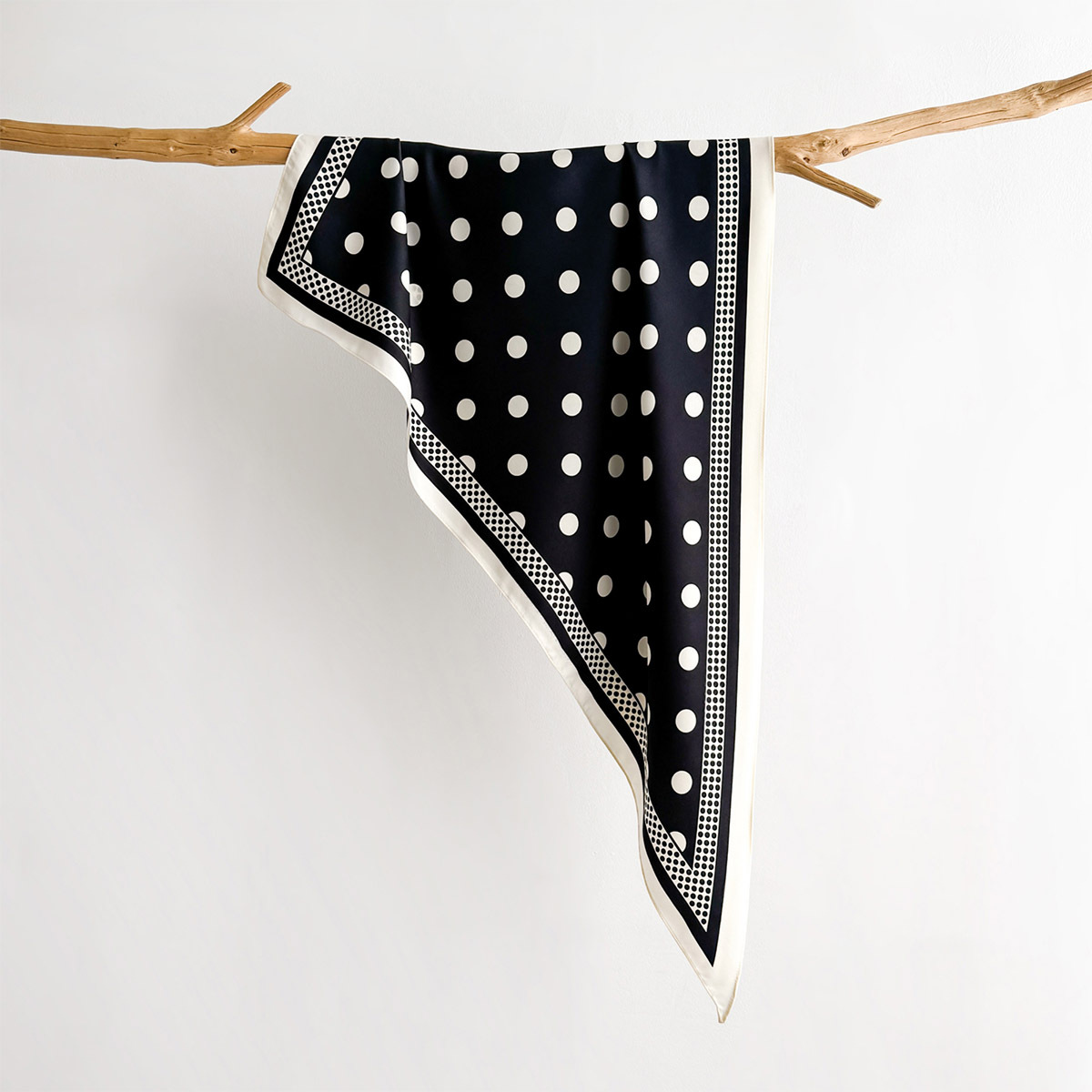 ผ้าพันคอไหมมัลเบอร์รี่ 100% ทร - Ascot Neck Scarf บทวิจารณ์และราคา