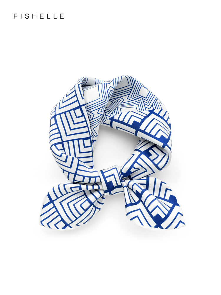 จีนคลาสสิกสีฟ้าสีขาวธรรมชาติ S - Ascot Neck Scarf บทวิจารณ์และราคา