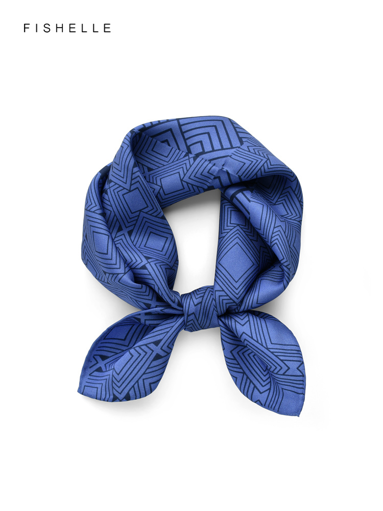 จีนคลาสสิกสีฟ้าสีขาวธรรมชาติ S - Ascot Neck Scarf บทวิจารณ์และราคา